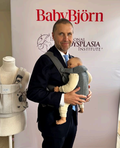 BabyBjörn and the International Hip Dysplasia Institute (IHDI). Professor of Orthopedic Surgery and Director of IHDI Dr. Pablo Castañeda