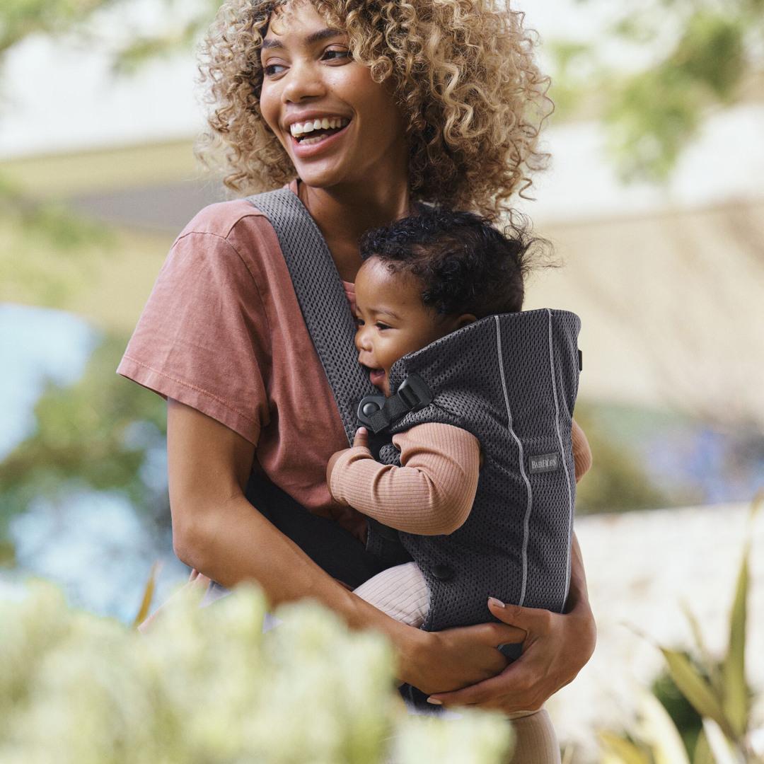 Baby Carrier Mini in breathable mesh - BabyBjörn