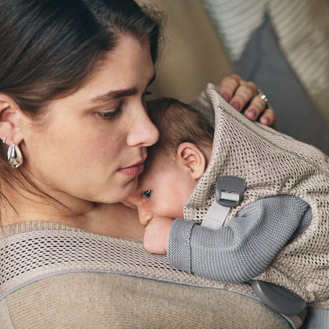 Baby Carrier Mini in Beige mesh - BabyBjörn