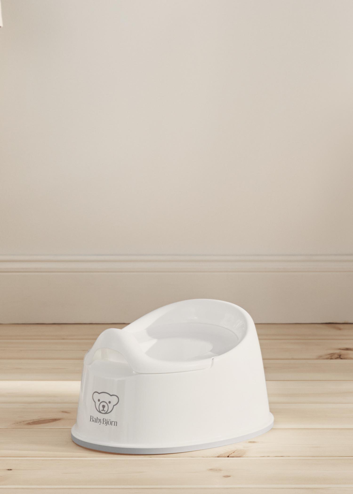 Smart potty in white BPA free plastic - BabyBjörn