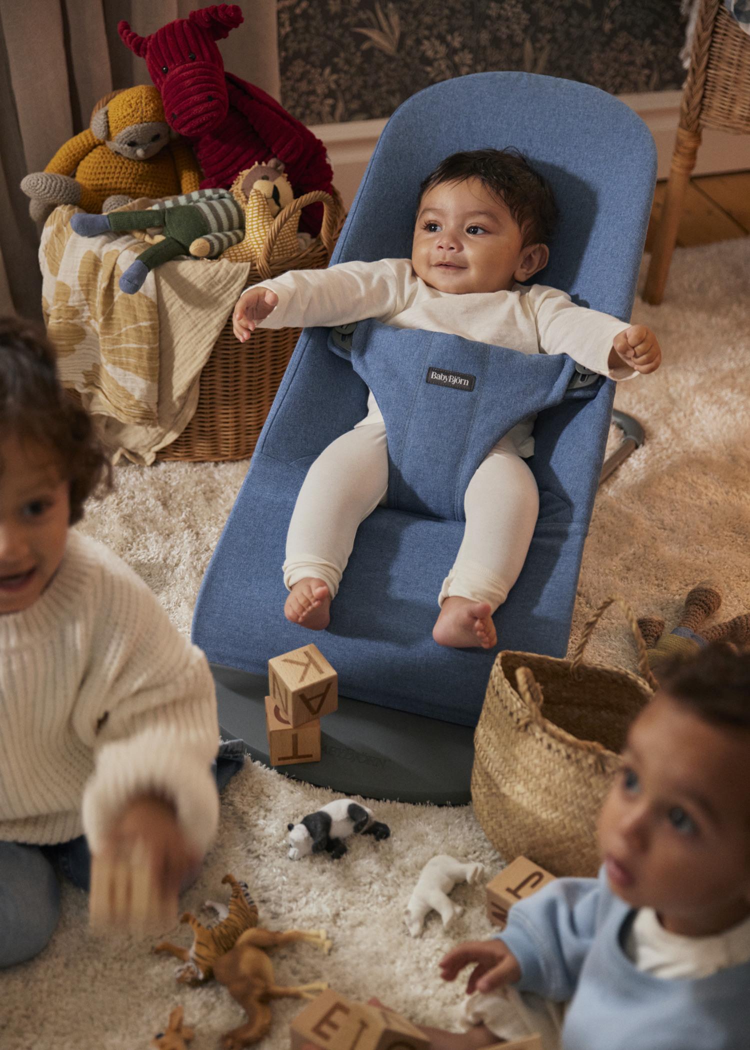 Bouncer Bliss in Blue Woven Mélange - BabyBjörn