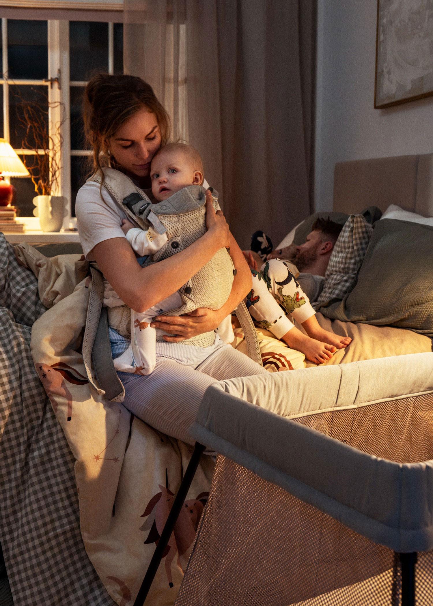 Travel Crib Light Silver mesh - BabyBjörn