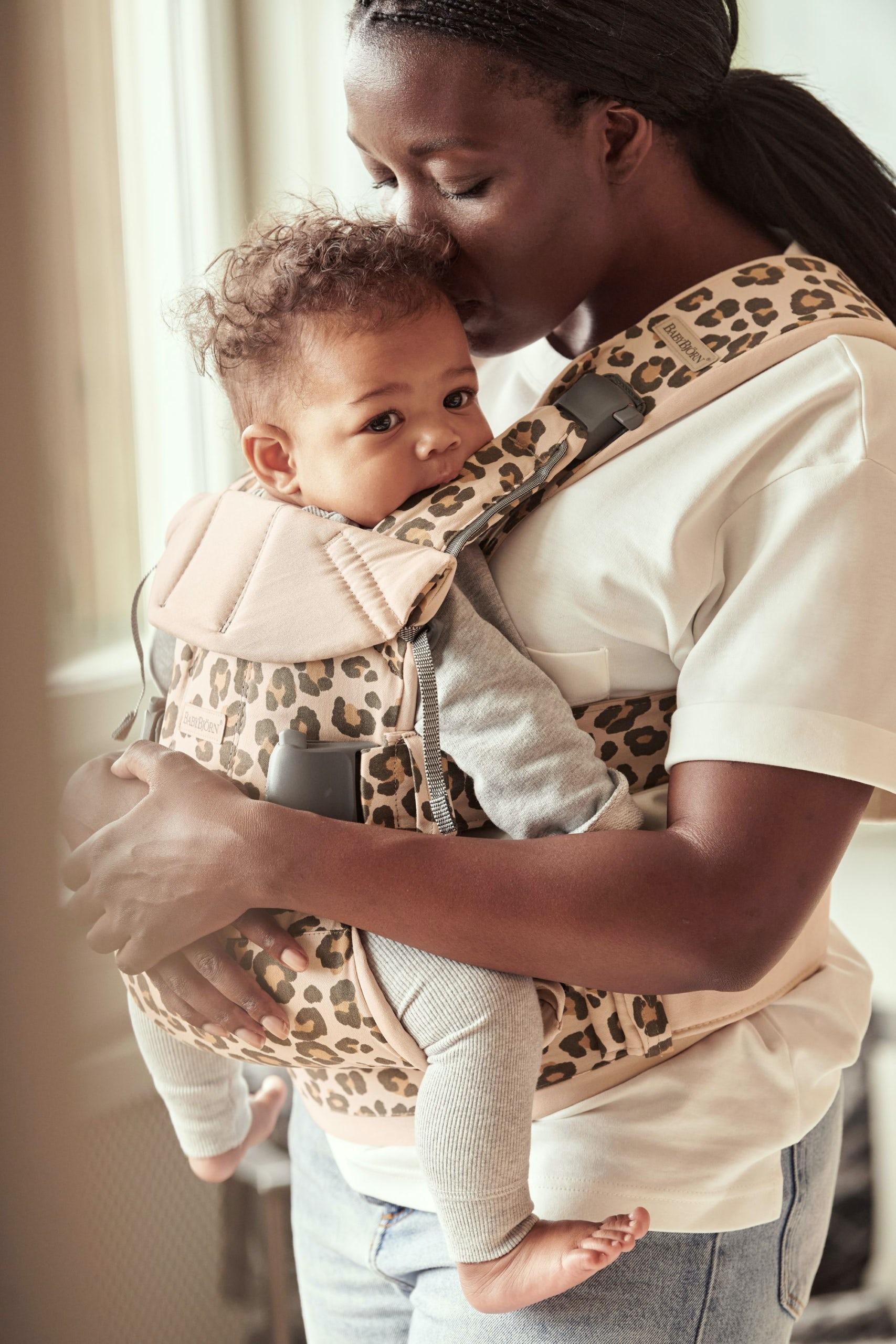 Baby Carrier One Beige/Leopard - Cotton BabyBjörn
