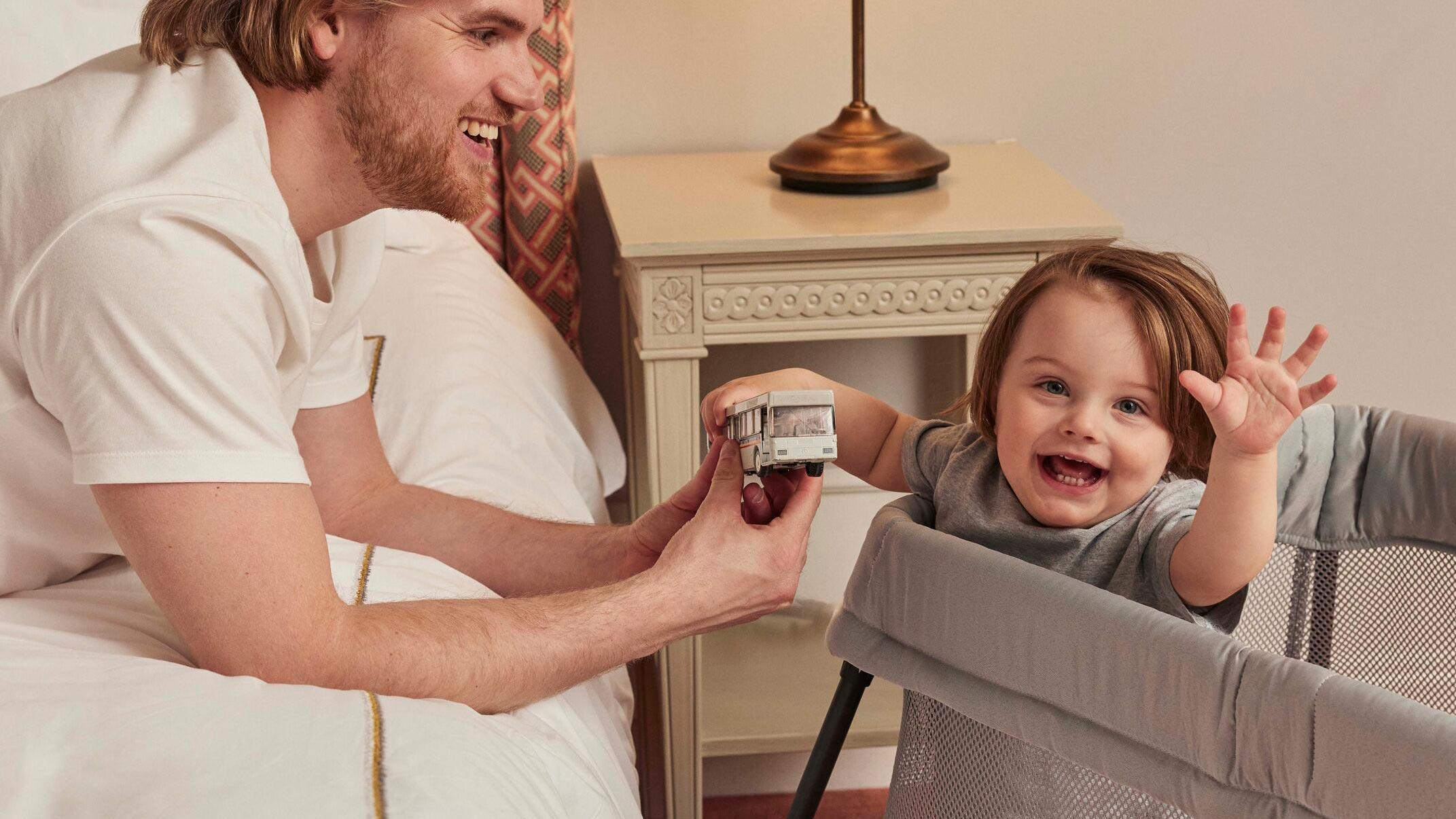 Travel Crib Light, perfect to bring a long for holidays - BabyBjörn