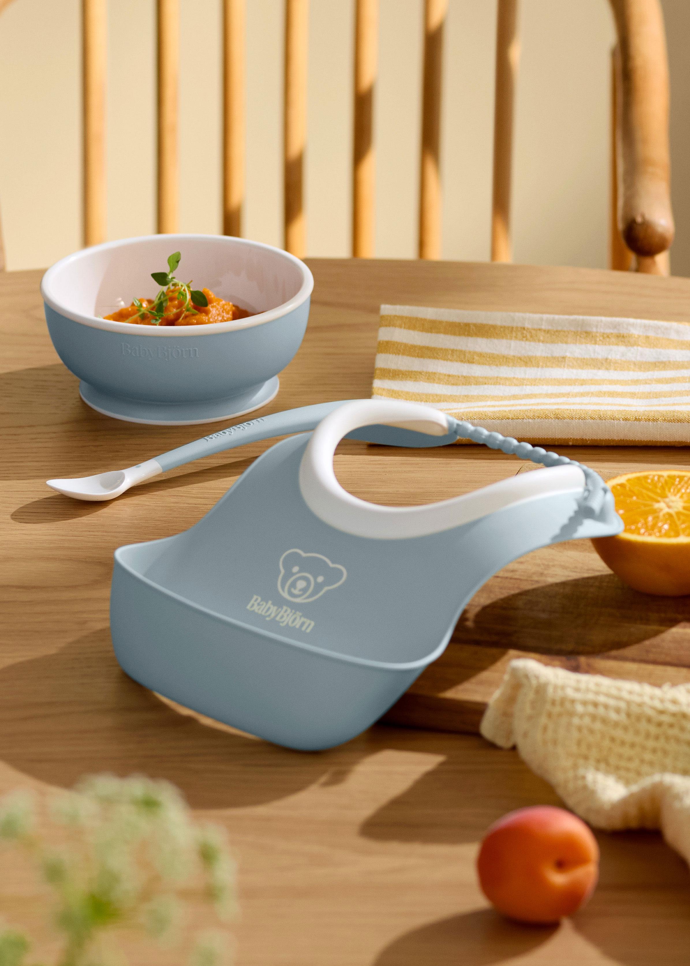 Baby Feeding set in with feeding spoon, bowl and small bib - BabyBjörn